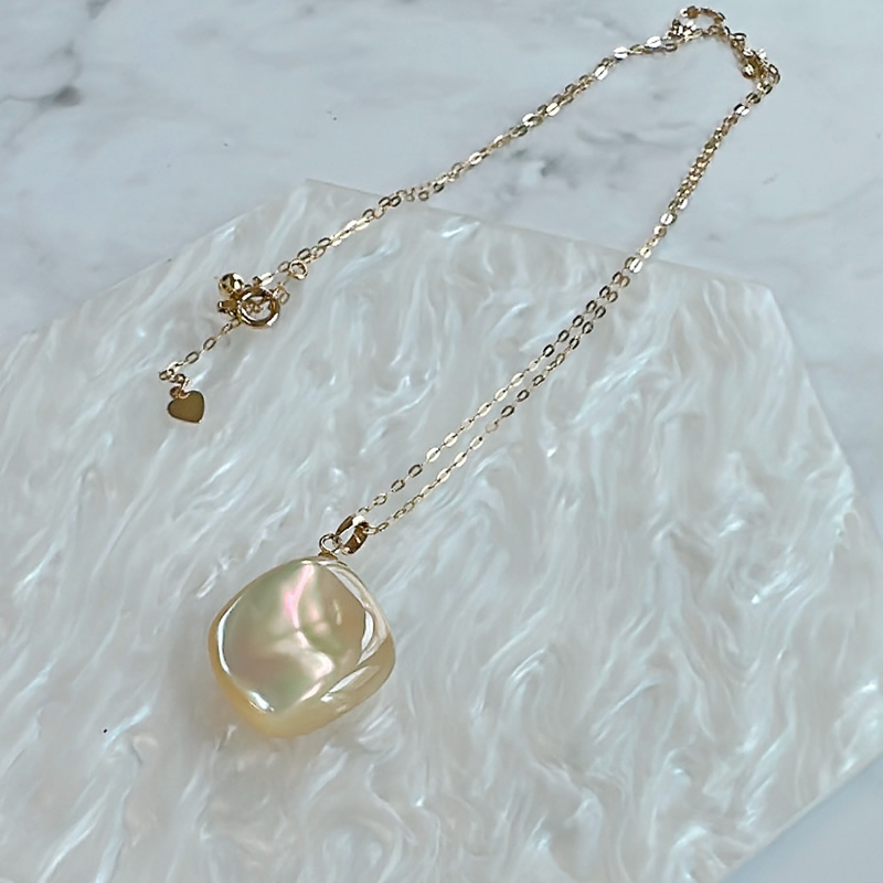 夜光貝 スクエアネックレス K10